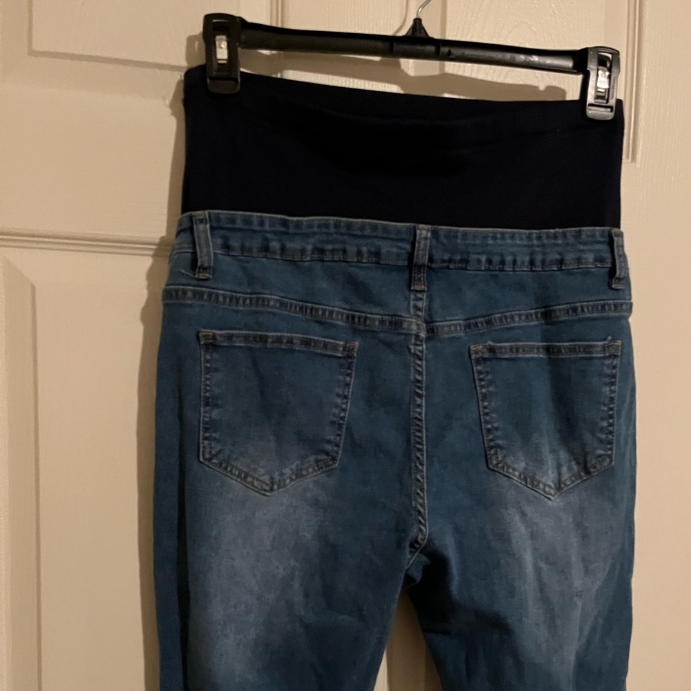 Maternity Jeans - Picture 5 of 8